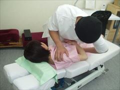 骨盤スラスト画像